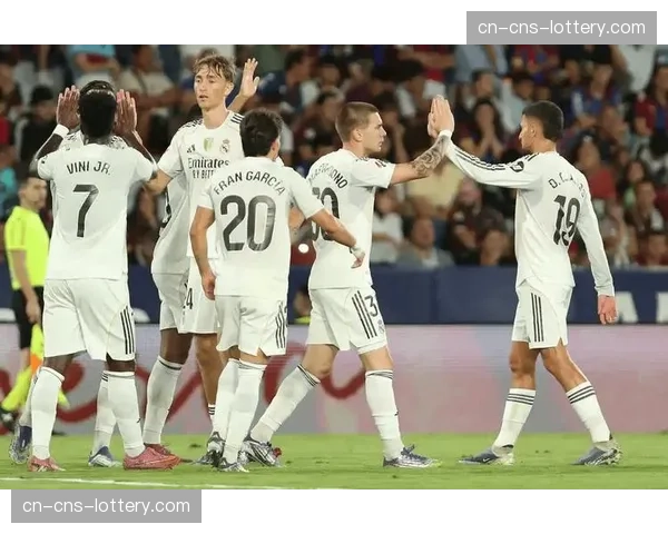 赛前报道：莱万特主帅表示，对阵皇马将放弃高位压迫，采用深度防守策略。