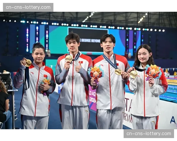 中国游泳队公布世锦赛最终名单，李冰洁、潘展乐领衔出战