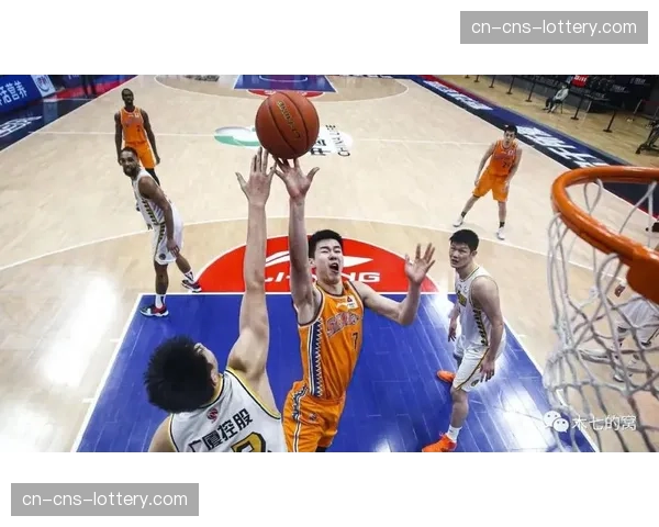 “最佳第六人”姜伟泽：从替补席站起，用三分球改变比赛