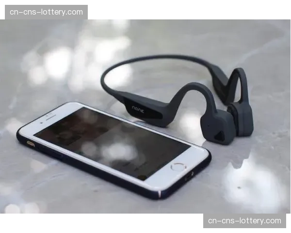 联盟测试新型“骨传导”裁判通讯系统，以减少现场噪音干扰